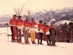 二十歳頃のスキー仲間と